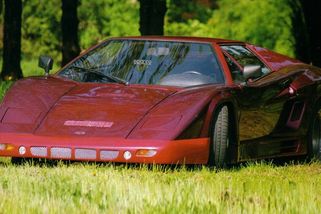 Jmenuje se Tatra Grafit, říká se jí české Lamborghini a skoro nikdo ji nezná. Český supersport měl jet rychlostí až 341 km/h - Garáž.cz